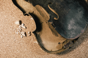 making violin, musical instrument restoration, vintage instruments